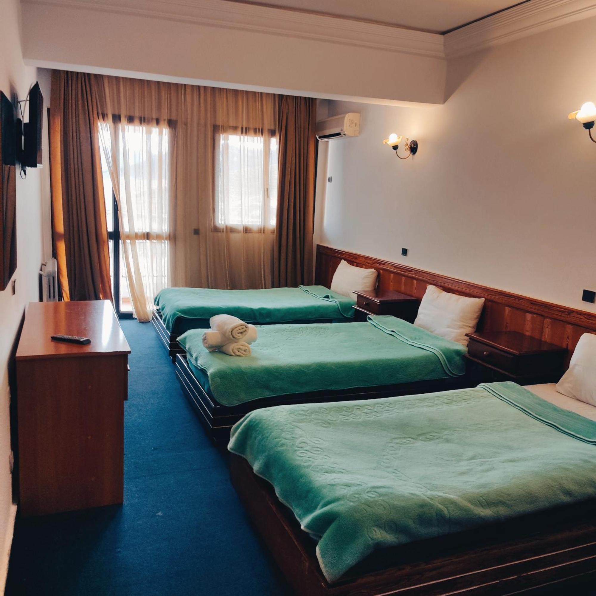 Hotel Amrouss Touristic Darmaroc Azrou Zimmer foto